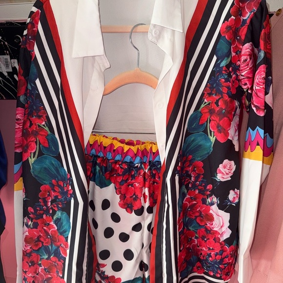 Floral and Striped Long Sleeve Top with Polka Dot Shorts - Picture 11 of 11